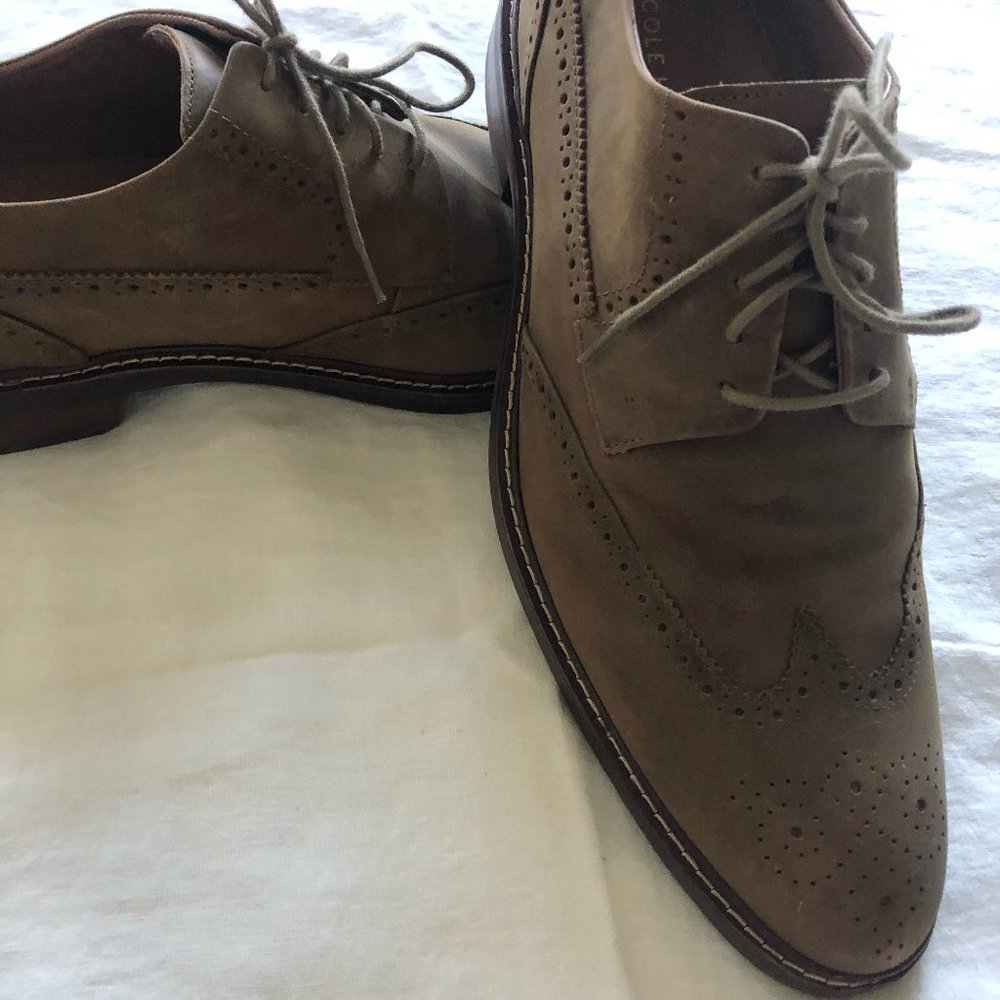 Men's Brown Suede Wing-Tip Shoes